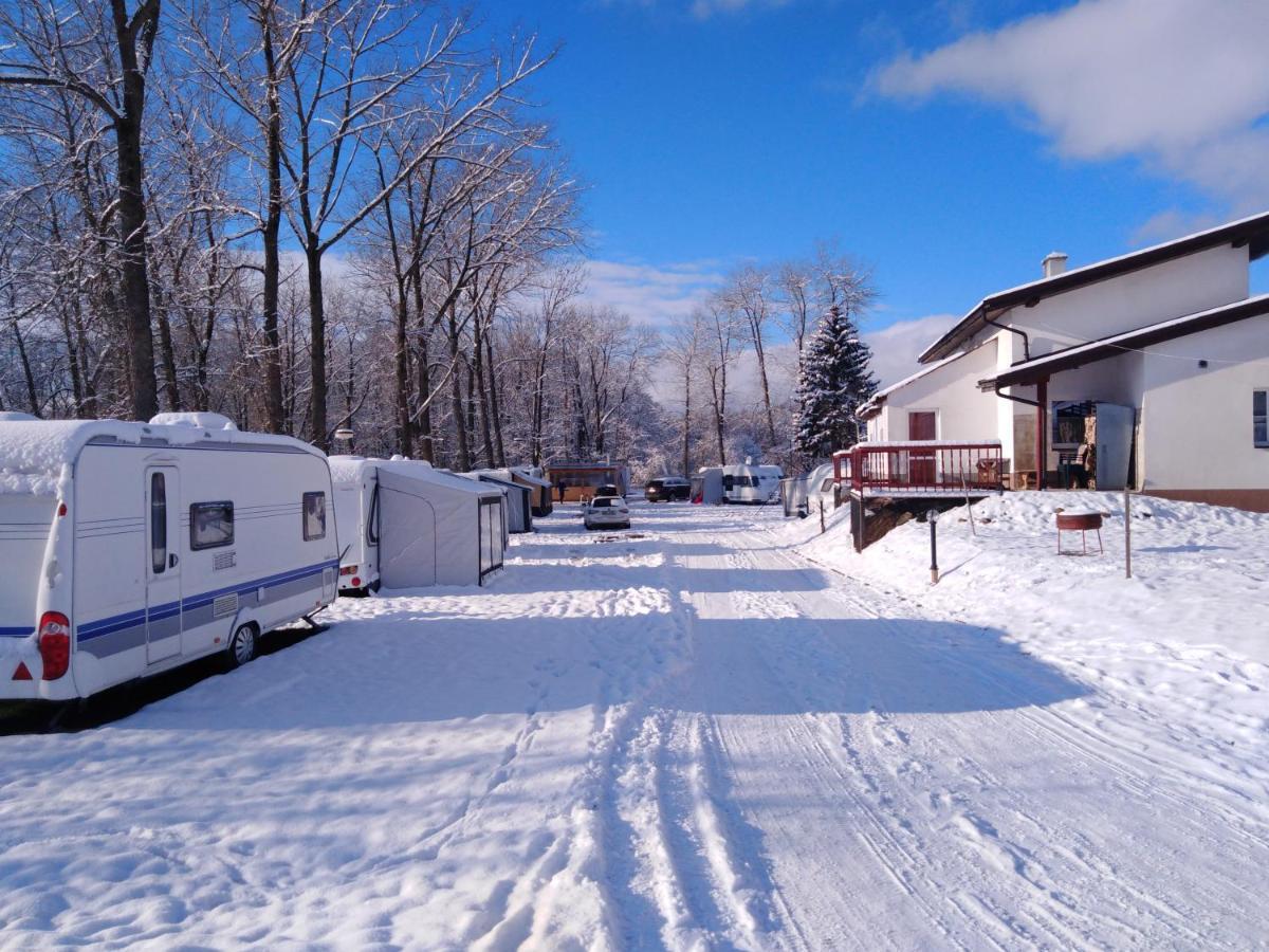 Family Bungalows & Camp Vrchlabí Exteriör bild