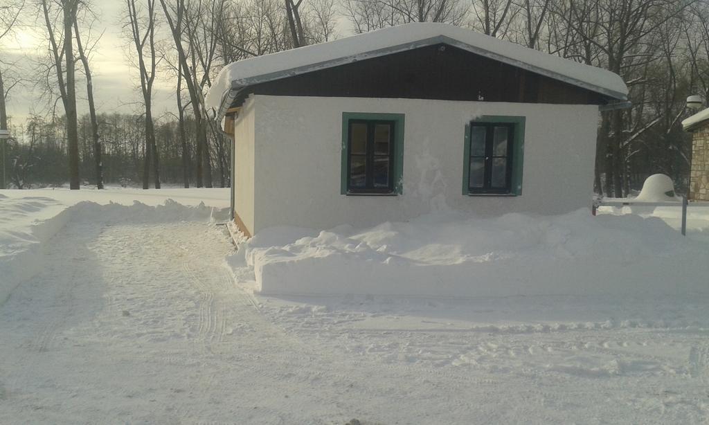 Family Bungalows & Camp Vrchlabí Exteriör bild